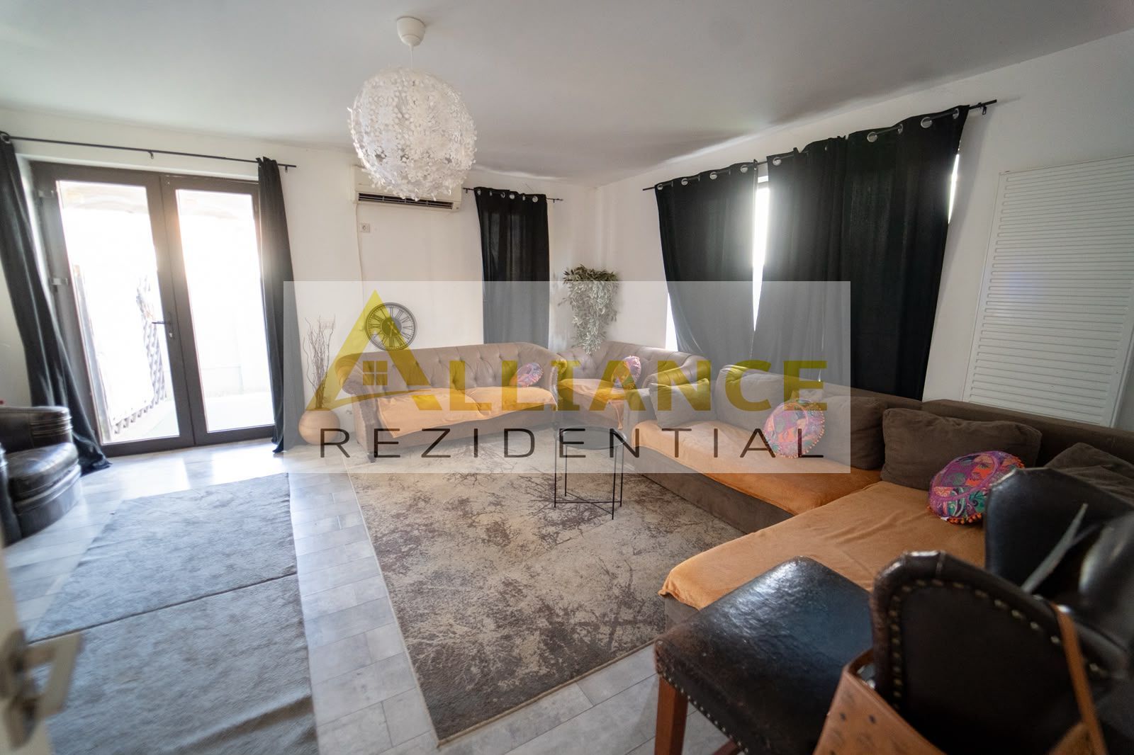 Casa Individual - 5 camere - 3 bai - 436mp teren - Poză 14