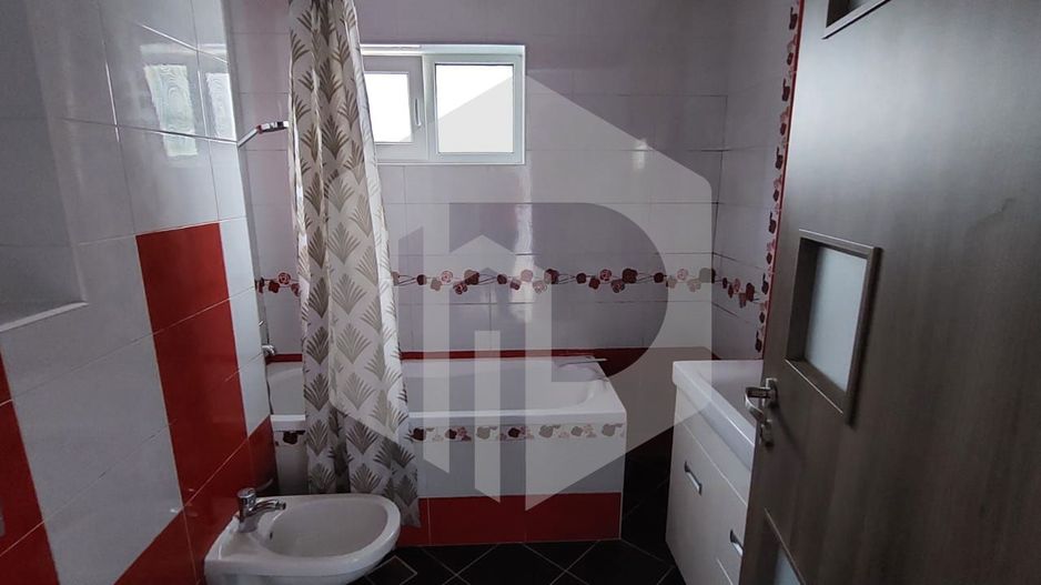 Apartament 3 camere de inchiriat in Selimbar-Recent renovat - Poză 4