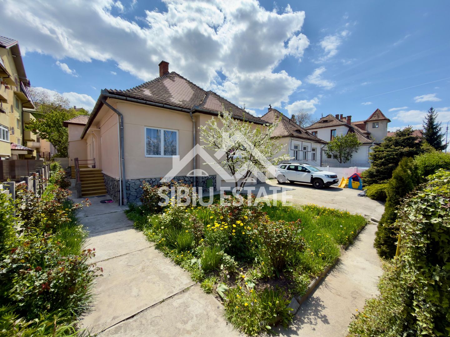 Casa zona centrala Sibiu 2 unitati, ideala investitie - Poză 1