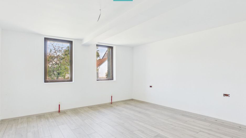 Casă renovată cu 3 camere în Battonya - Poză 10