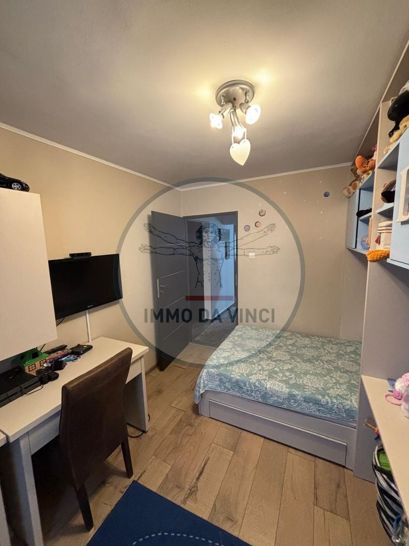 Vând apartament 3 camere Între Lacuri - Poză 5