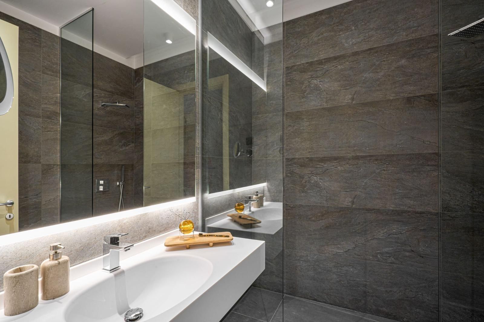 Herastrau apartament 3 Camere 2 bai 2 parcari design superb - Poză 5