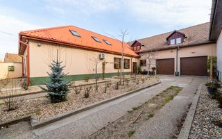 Vilă spațioasă pe teren de 1472 mp, Sânnicolau Mic - Poză 4