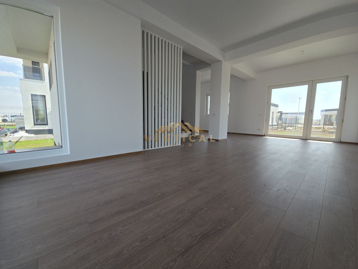 Super vila, super pozitie, 4 camere, 3 bai, Comuna Berceni - Poză 1