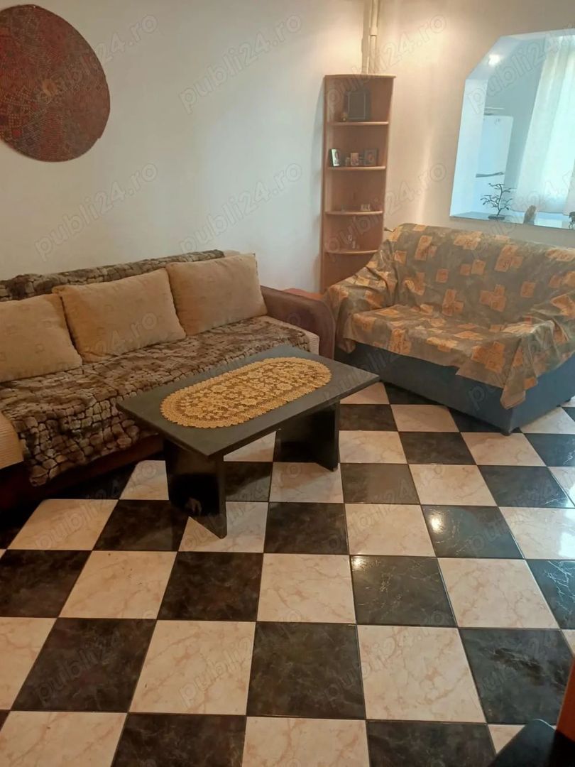 De vanzare apartament 3 camere Gorjului - Poză 2