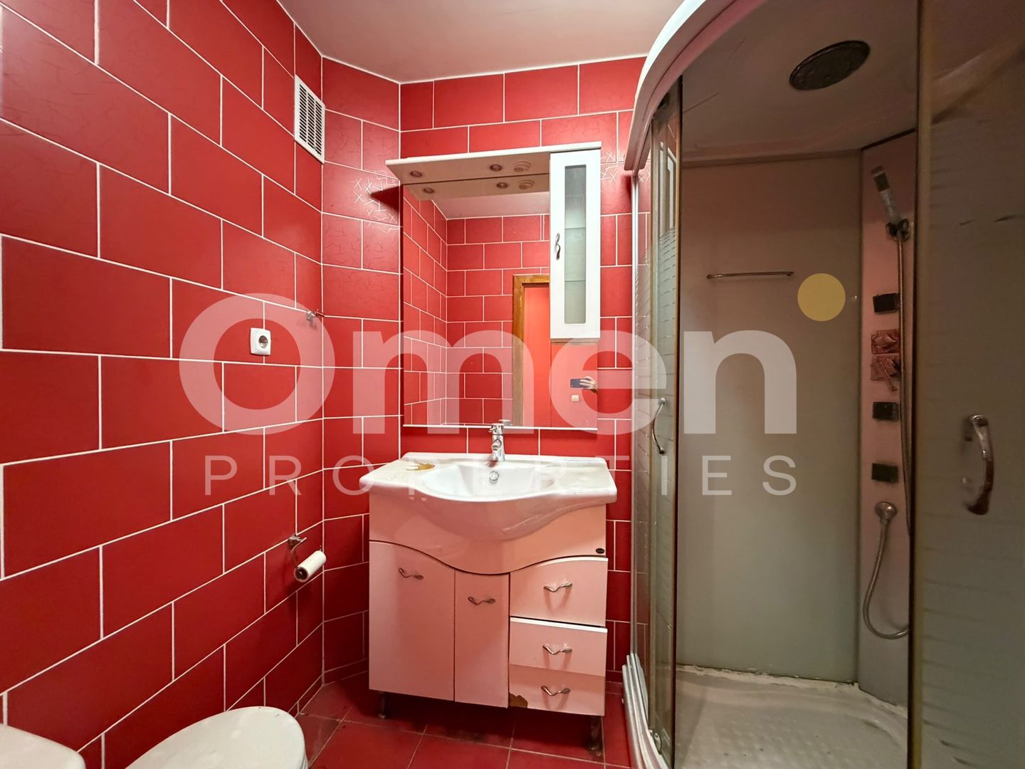 Apartament cu 3 camere | pe 2 niveluri | cu garaj | zona centrala | sat Arinis - Poză 9