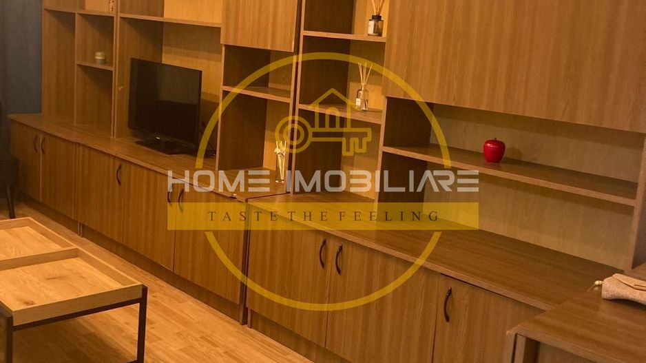 Centru Civic/ Apartament 3 camere/ Decomandat/Fara Risc Seismic - Poză 2