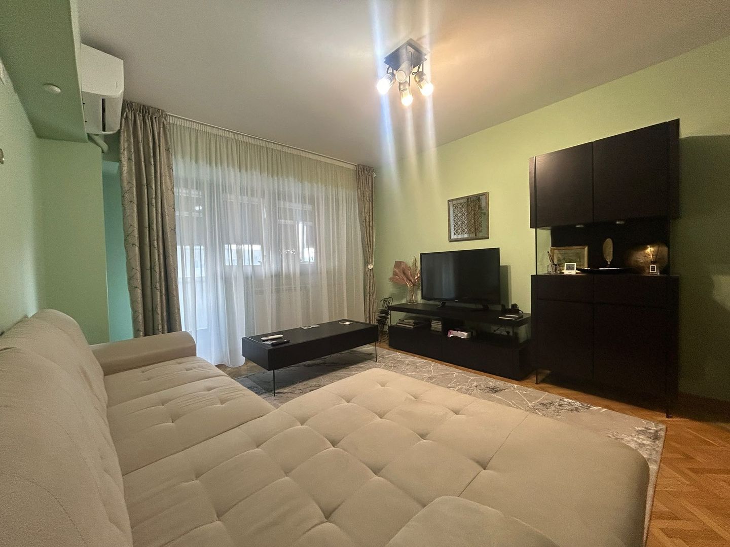 Vânzare apartament 3 camere - Victoriei - Poză 2