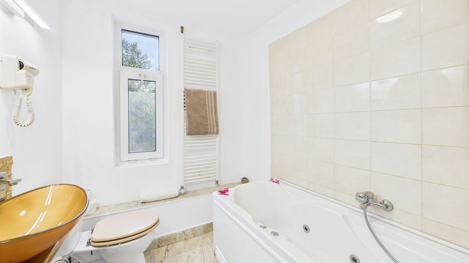 Proprietatea ideala pentru investitie sau locuit pe Str. 16 Februarie - Poză 26