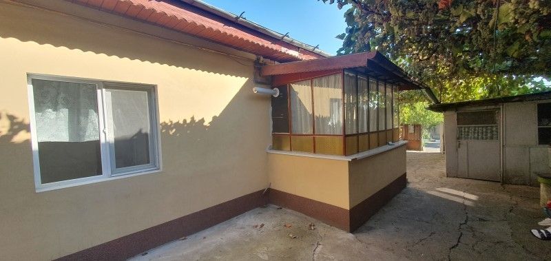 Andronache, str. Turistilor nr. 27 - Poză 2