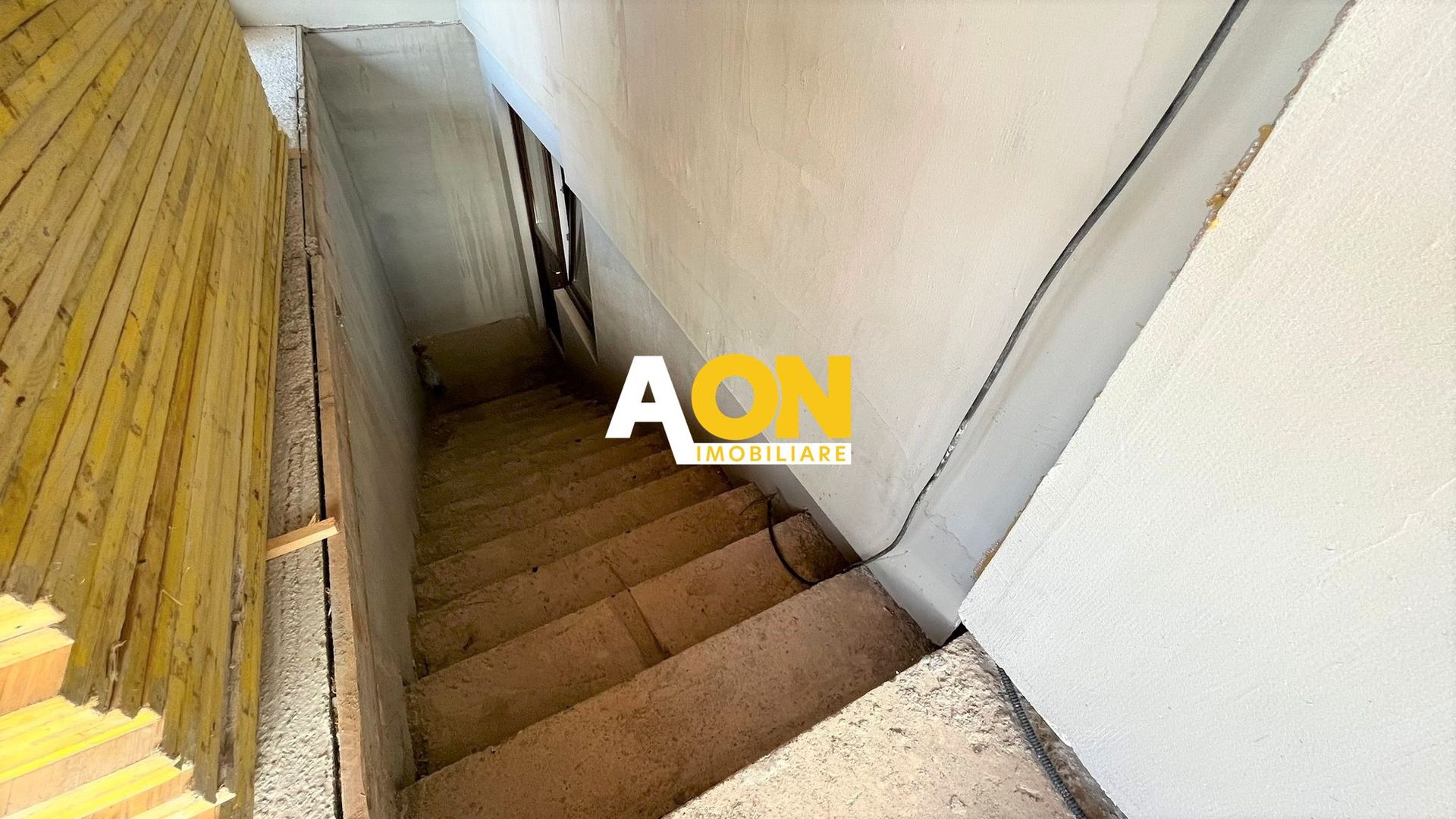 Casa de vanzare, S+P+M, 6 Camere, 2 Bai - Poză 21