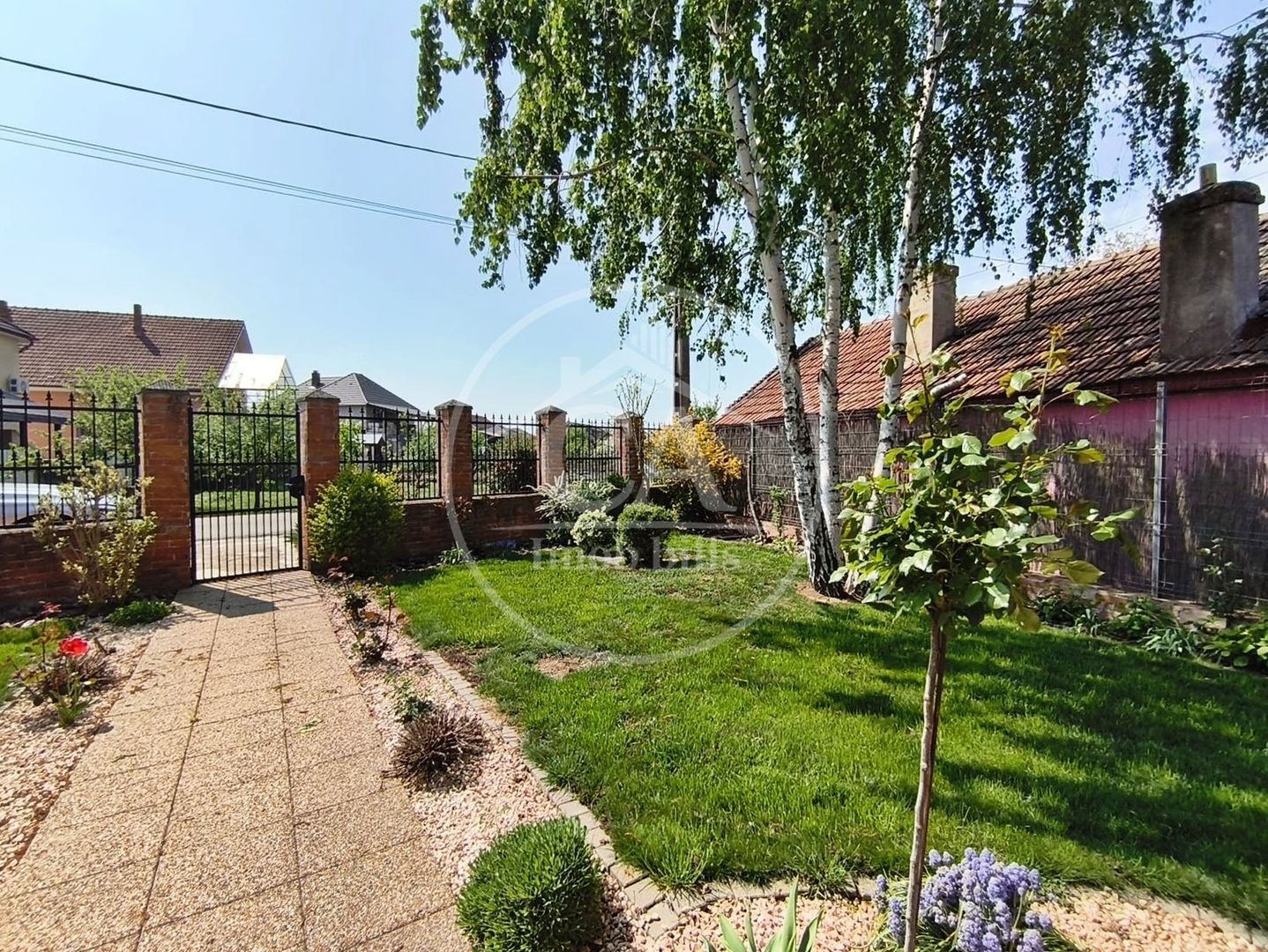 Casa de inchiriat cu 4 camere si piscina in Santandrei, Bihor - Poză 2