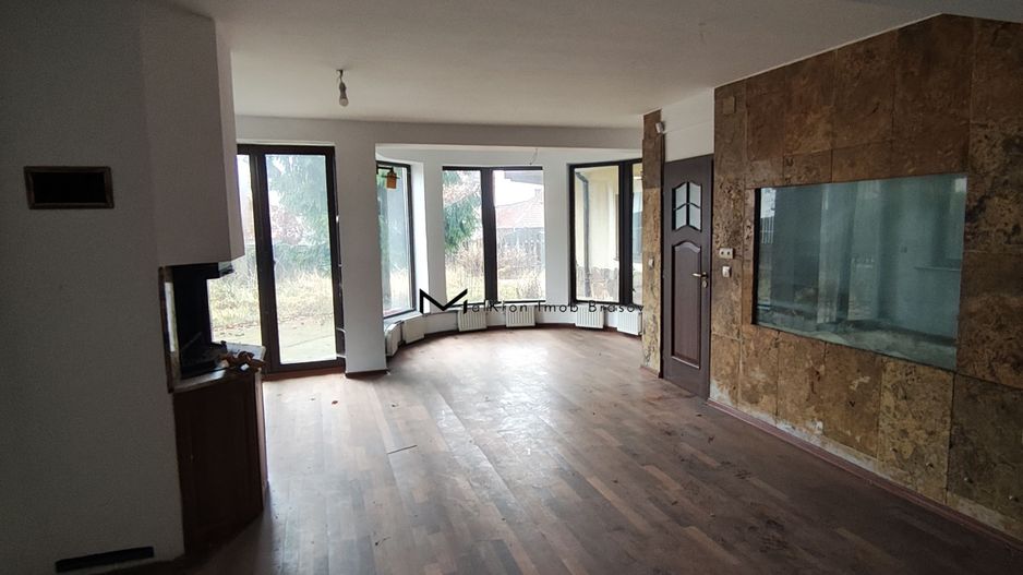 Proprietate amplă cu două case și teren generos, Brașov – str. Cariere - Poză 9