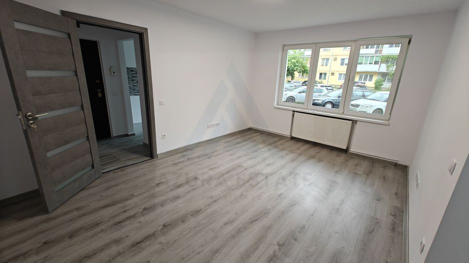 Apartament modern 2 camere parter 46 mp utili zona Terezian - Poză 1