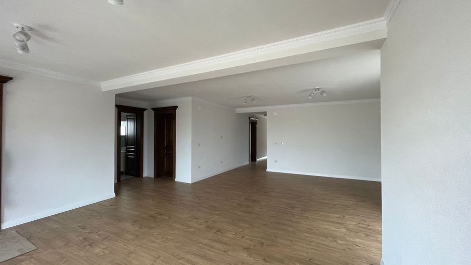 Casa individuala pe parter 160Mp -la asfalt-Ghiroda - Poză 2