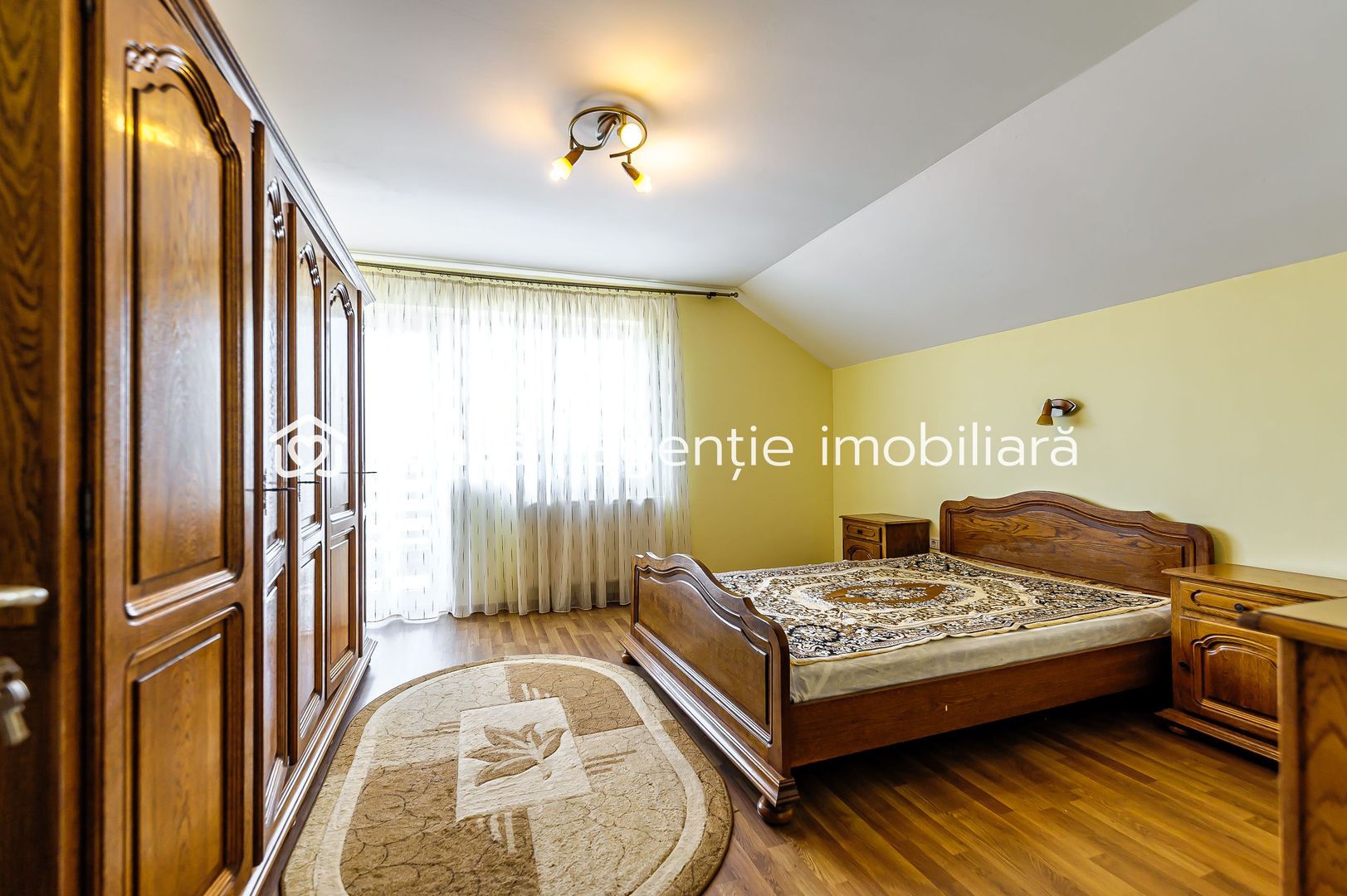 Pret redus Vilă spațioasă la intrare în Zimandcuz - Poză 5