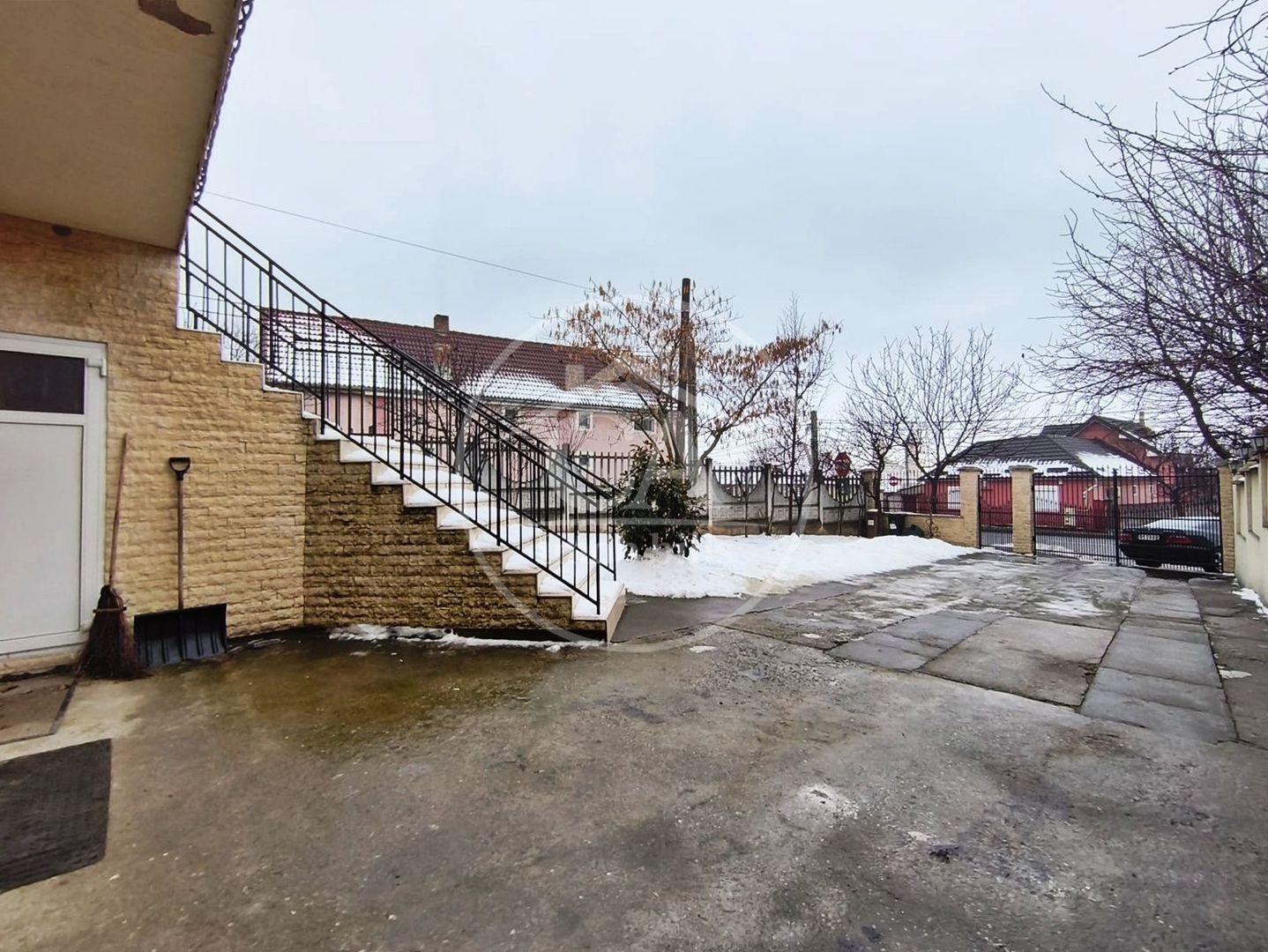 Casa de închiriat cu 6 camere în Cartierul Oncea, Oradea - Poză 16