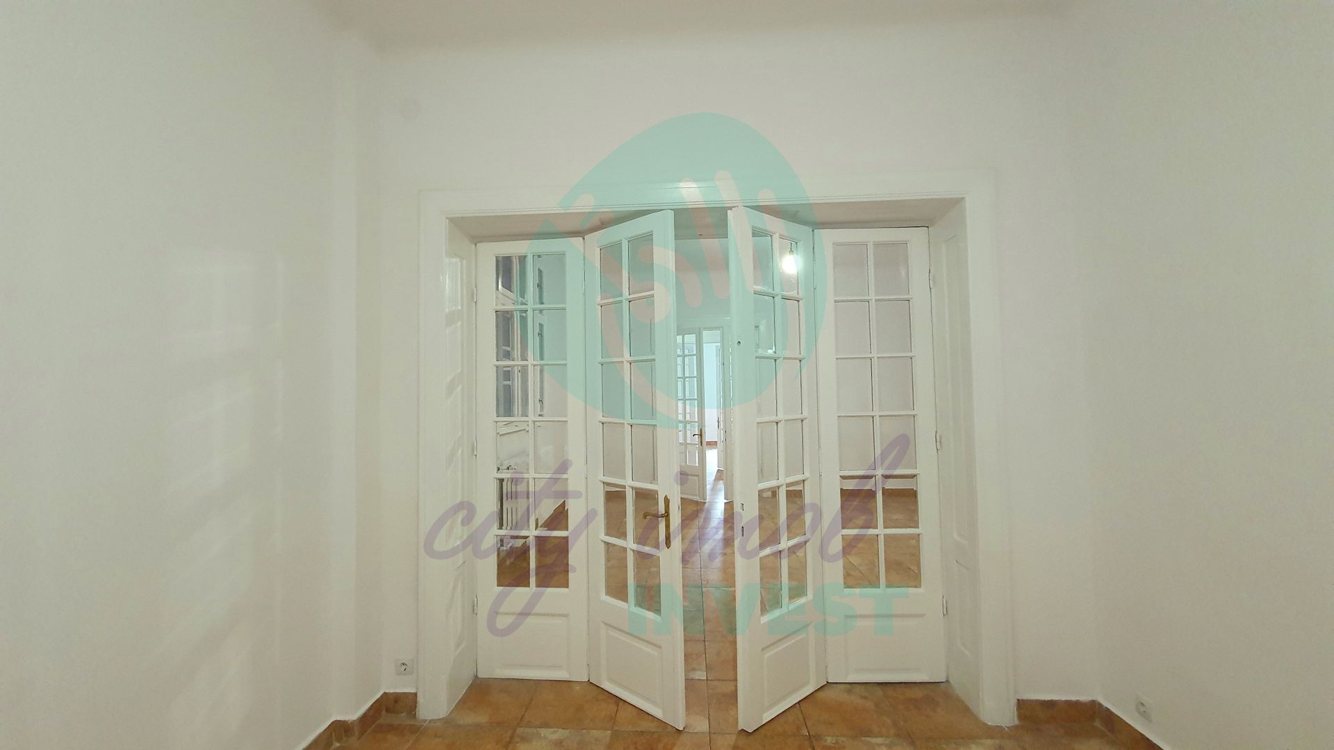 Apartament 4 camere potrivit pentru investitie, Piata Romana - Poză 4