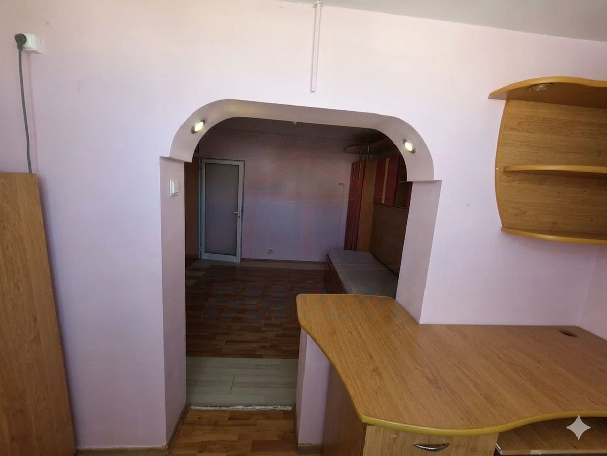 Vanzare apartament 3 camere, IREG, 84mp, 80.000 EURO - Poză 4