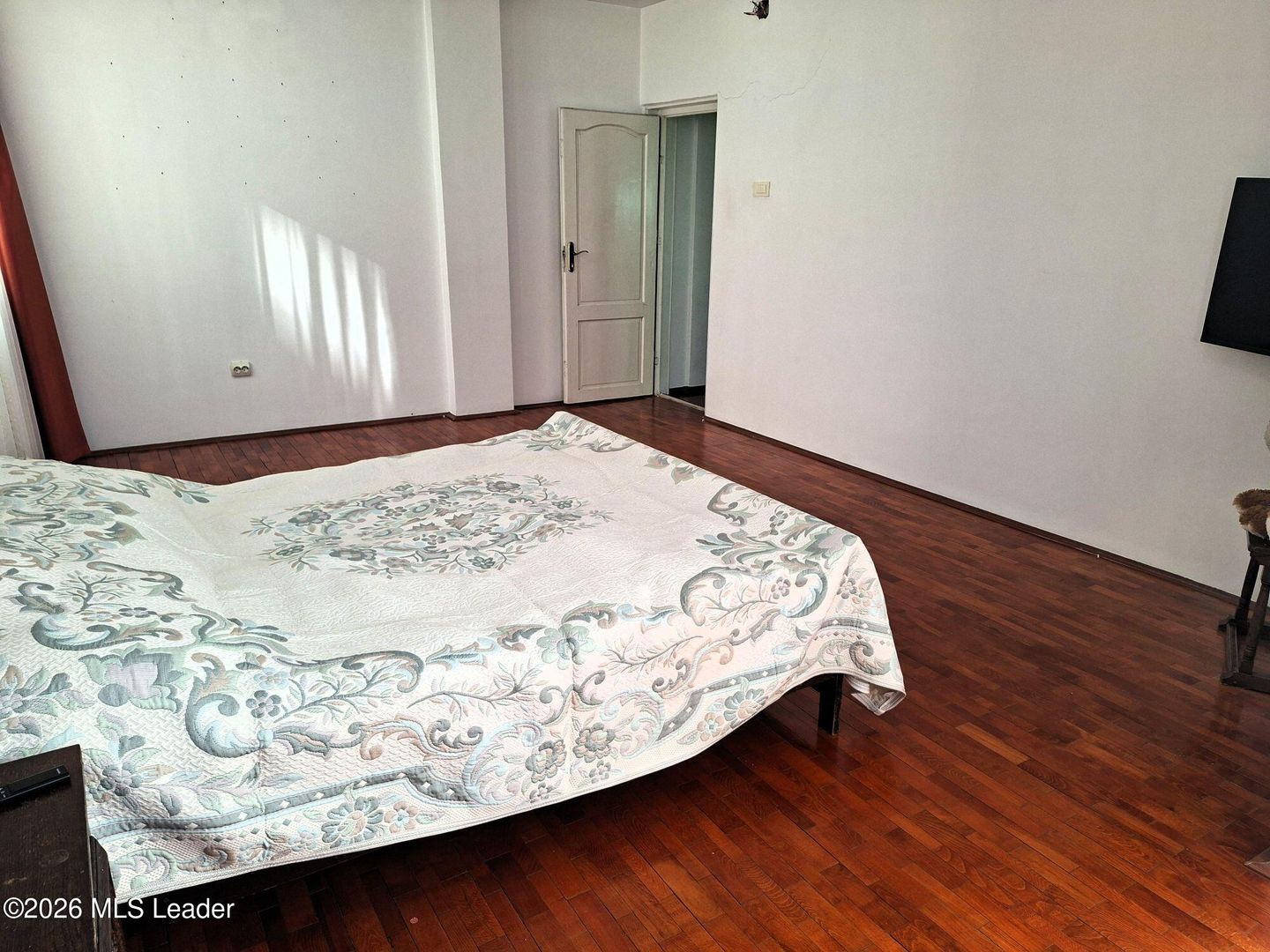 Vila cu 10 camere, destinatie rezidentiala / birouri - Poză 18