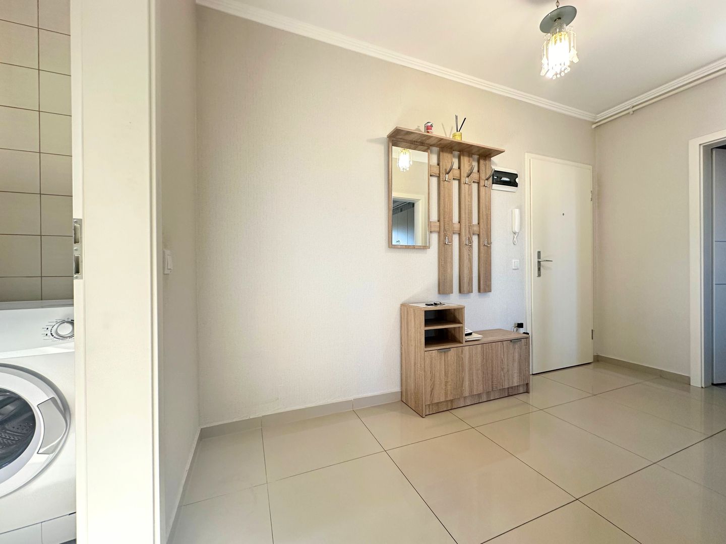 Apartament modern cu 2 camere și vedere spectaculoasă spre munți Avantgarden 3 - Poză 9