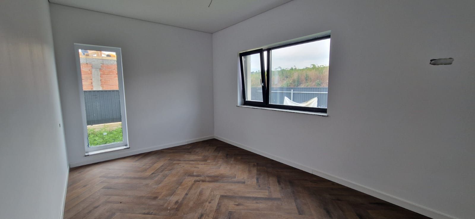 Casa 3  camere INTABULATA 70 mp.  Bucium Visan 140000 euro - Poză 5