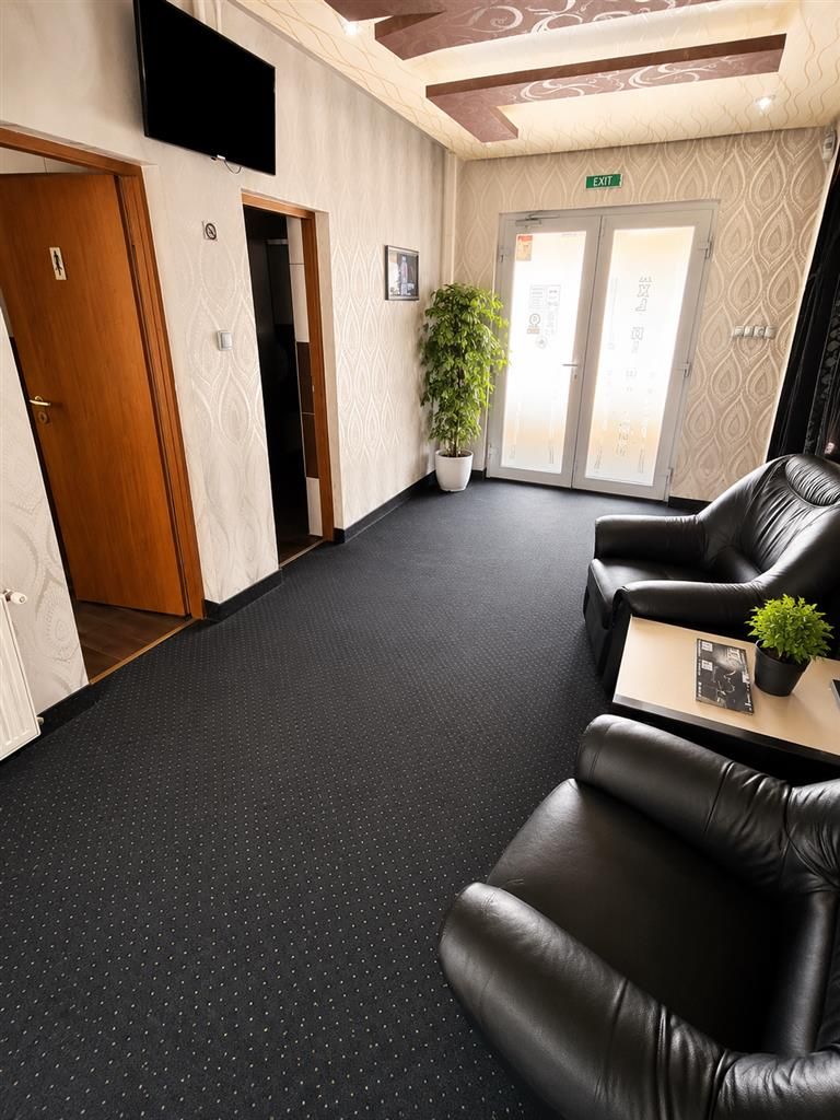 Cladire comerciala reprezentativa, 670 mp, vizibilitate, parcare proprie, vitrin - Poză 2