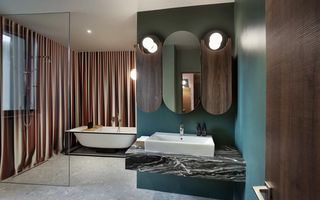 Full Service Apartment | 3 Bedrooms | Parking | Concierge - Poză 10