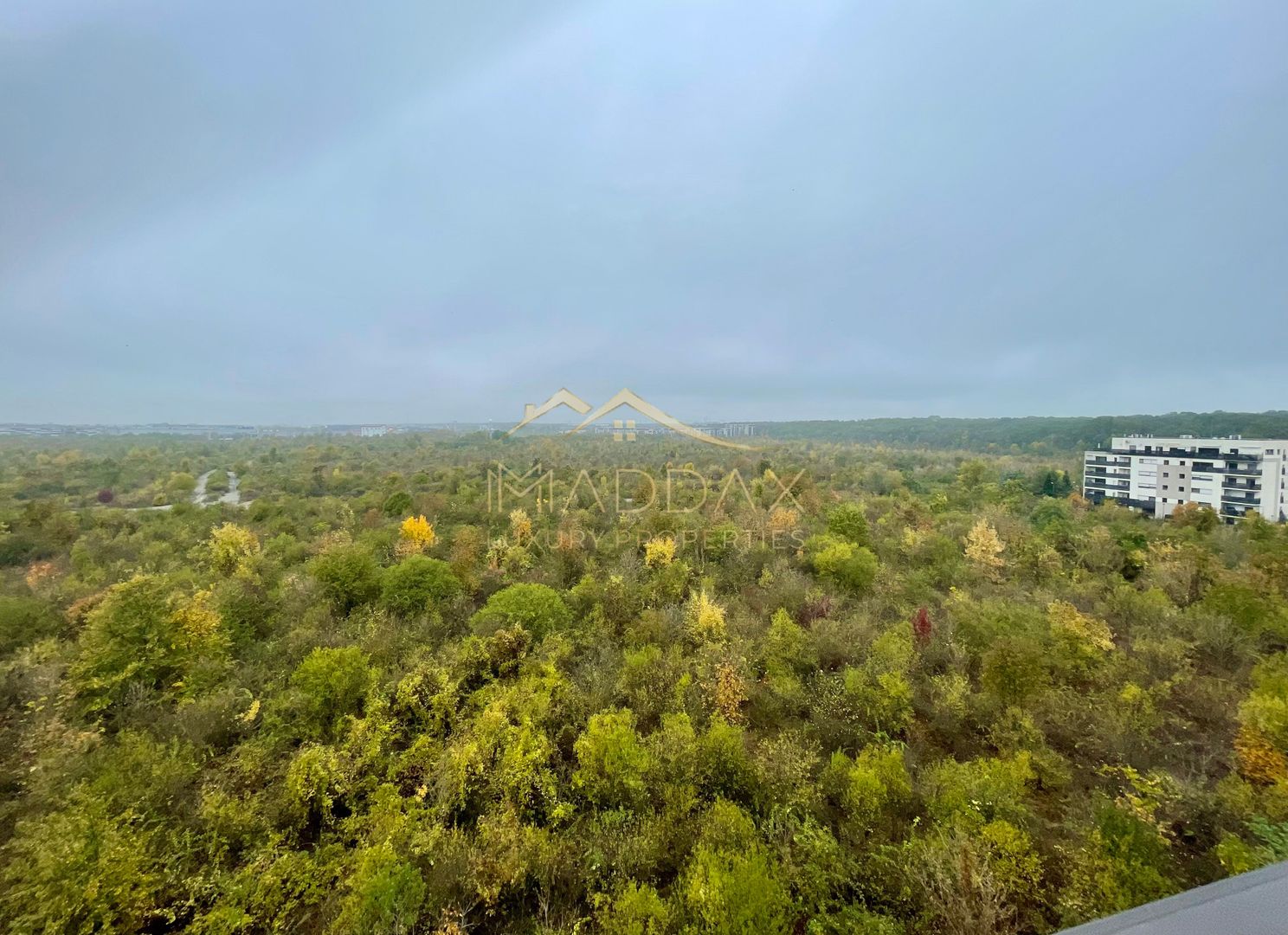 Penthouse exclusivist**250 MP//Terasa 120 mp**4 Camere//Erou Iancu Nicolae - Poză 2