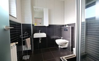 Casa Sibiu, terase panoramice, garaje, teren mare, Sura Mica - Poză 12