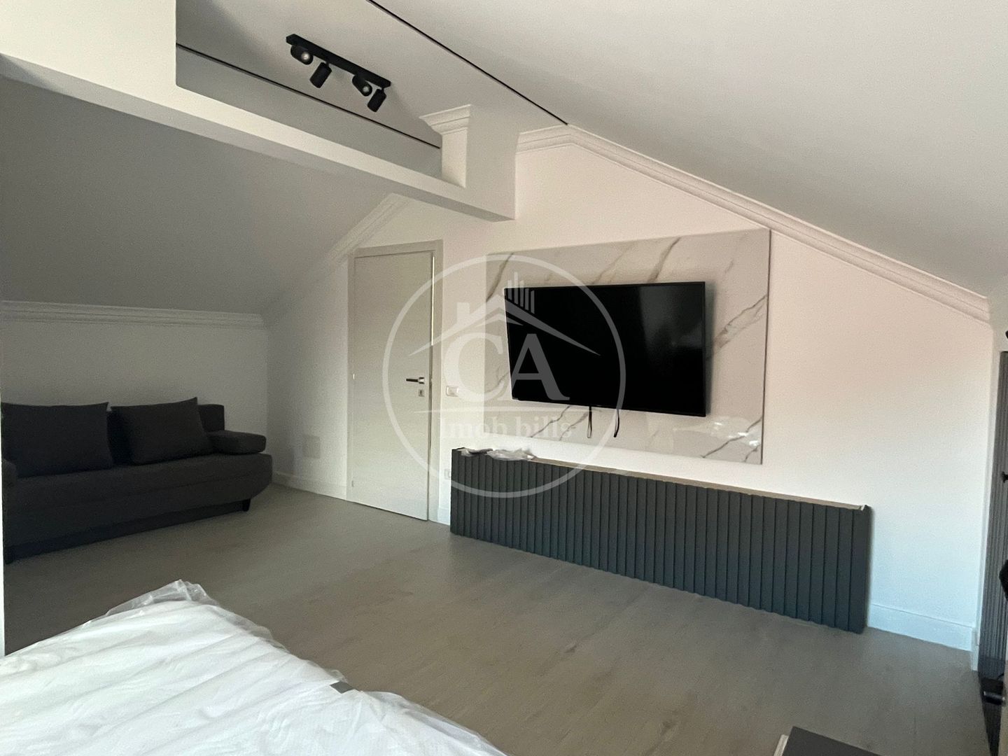 Casa de vanzare D+P+M cu 6 camere in Cartier Viena - Poză 13