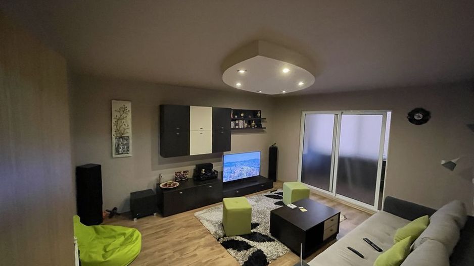 Sagului-Dambovita | 3 Camere | Decomandat | Bloc Izolat. - Poză 1