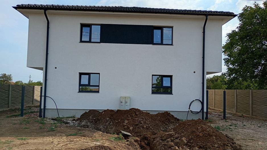 Sanandrei, Duplex pe Etaj, Drum Asflatat, Bucatarie Separata - Poză 1