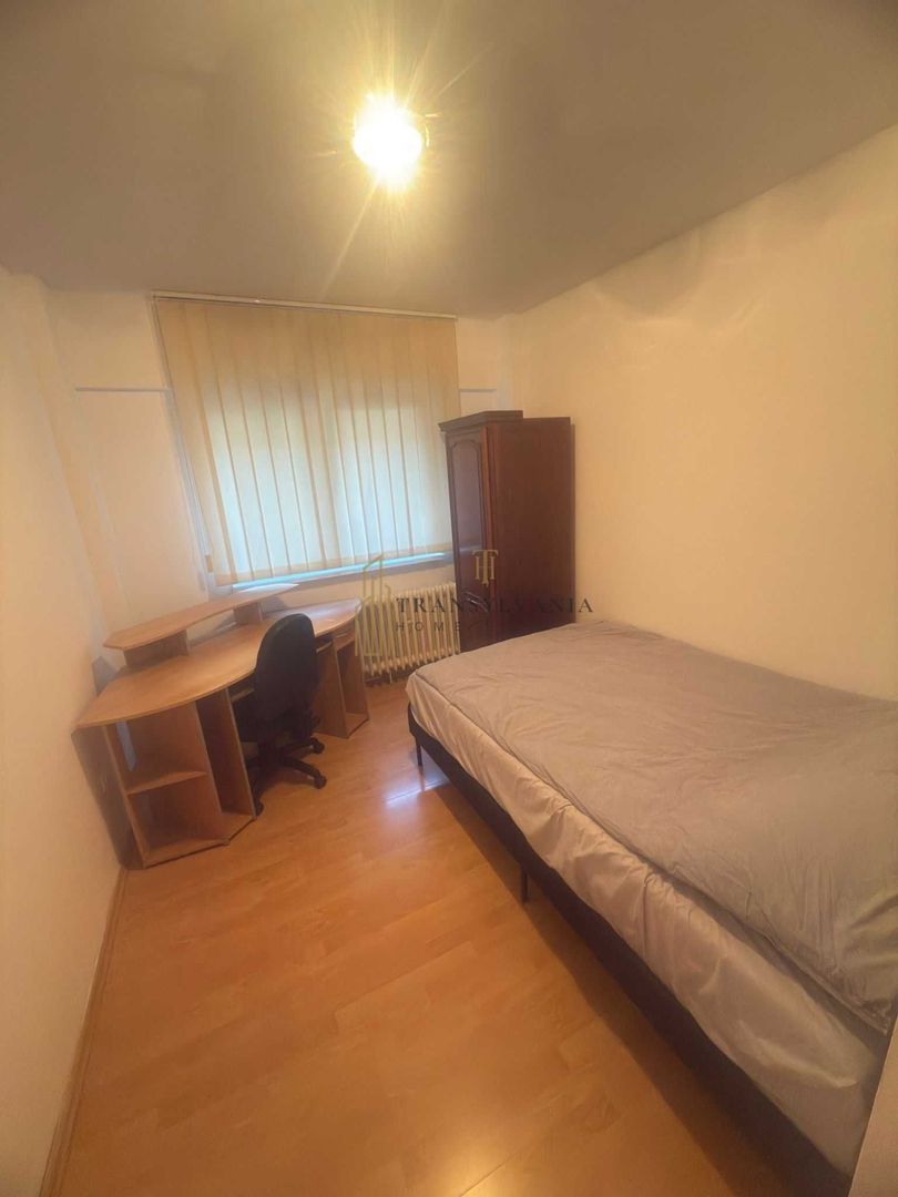 Apartament 4 camere, decomandat - Poză 2