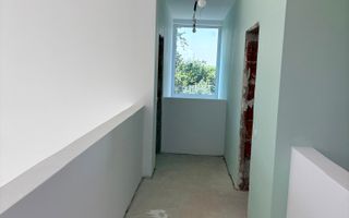 VILĂ CONTEMPORANĂ DE VÂNZARE – 450.000 €     COMISION% - Poză 6