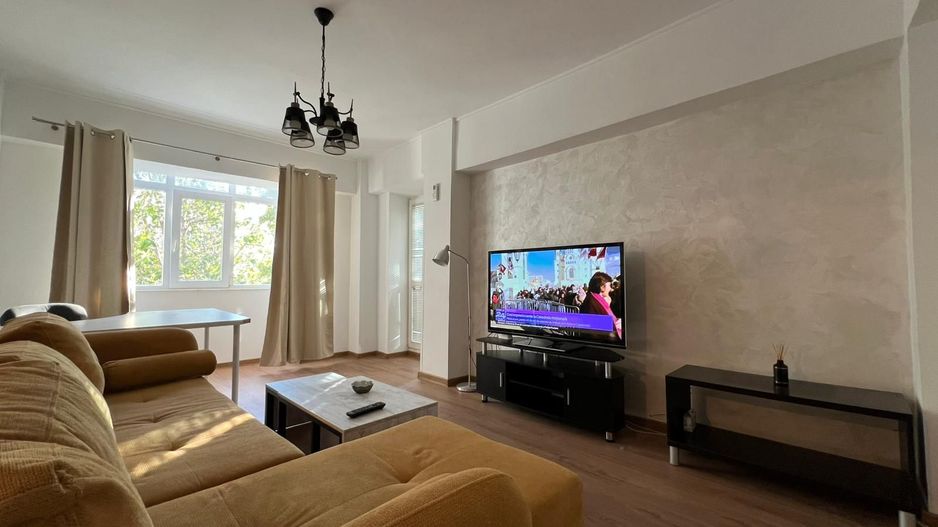 Apartament 3 camere - Poză 2