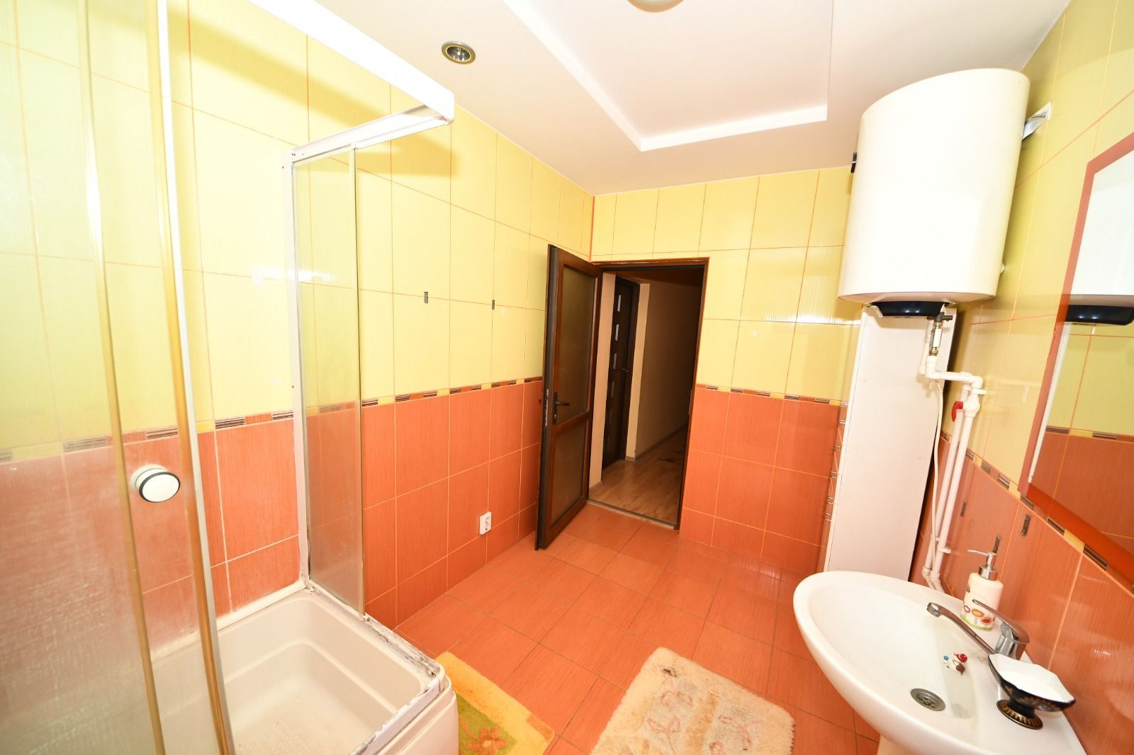 Vila spatioasa, constructie solida, zona micro 17 – Galati - Poză 24