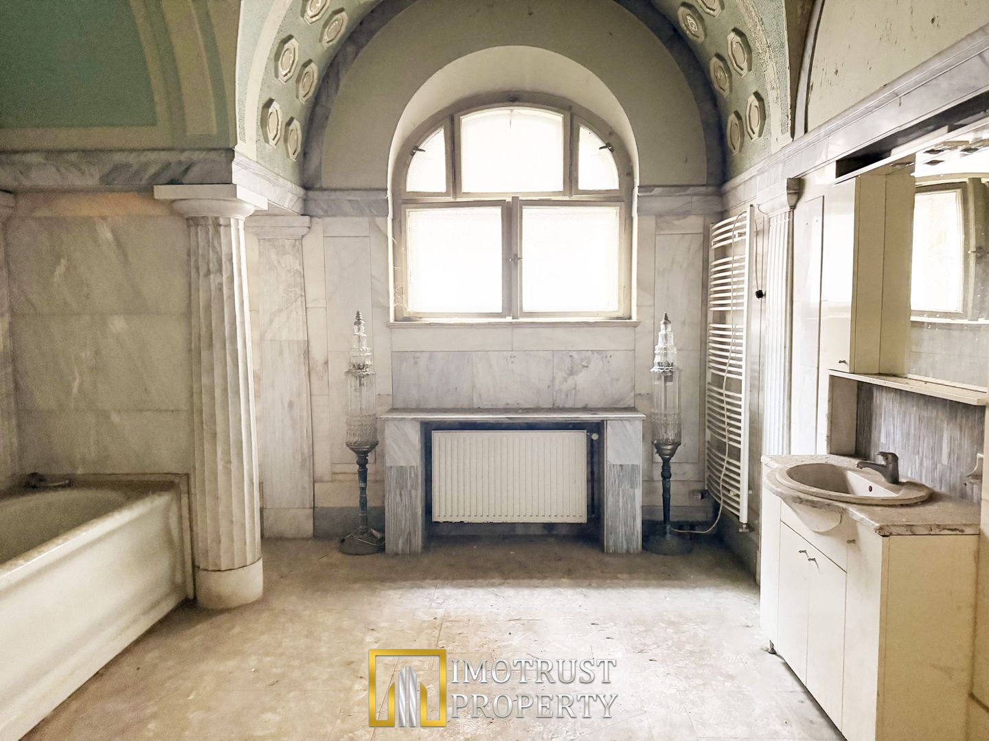 De vanzare | Imobil Istoric | Centrul Aradului - Poză 14