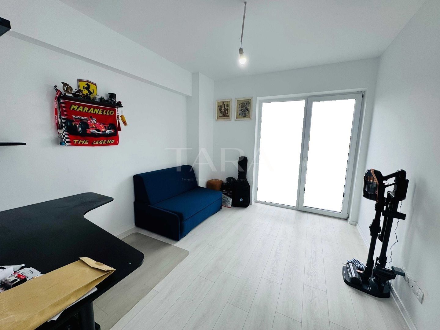 Apartament modern cu 4 camere, terasă panoramică de 38 mp. - Poză 2