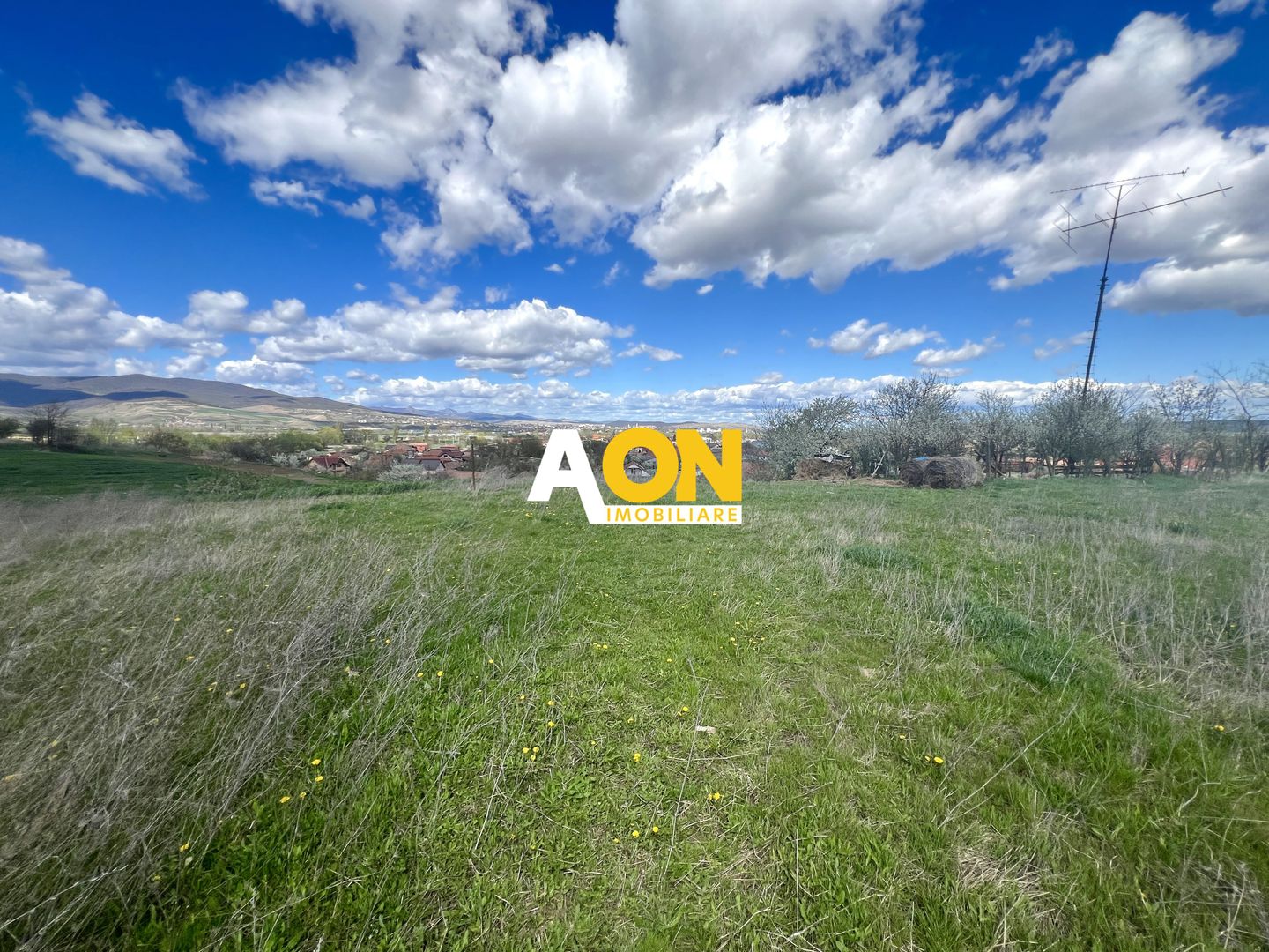 Teren intravilan de vanzare, priveliste deosebita, 560MP - Poză 2