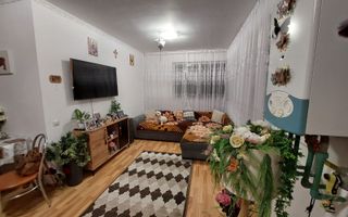 Apartament cu 3 camere de vânzare în zona Luxor - Poză 2
