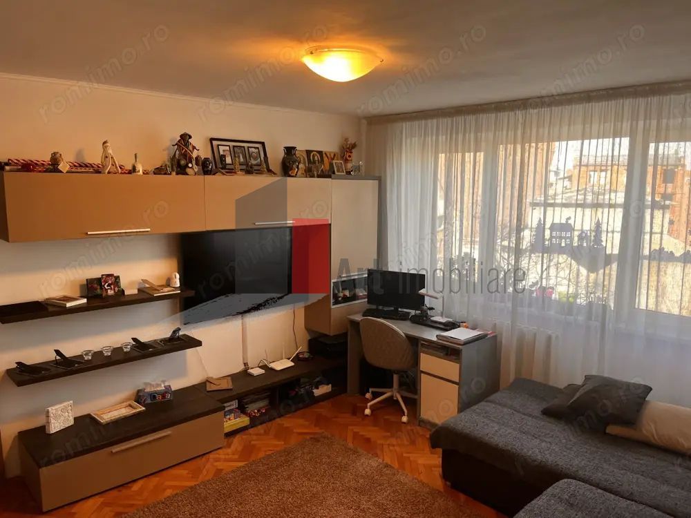 APARTAMENT 3 CAMERE STEFAN CEL MARE - OBOR - Poză 1