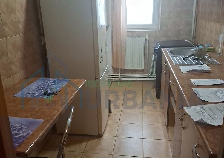 Apartament 3 camere, semidecomandat, cartier Dacia, centrală proprie, izolat, 53 mp, etaj 4 - Poză 1