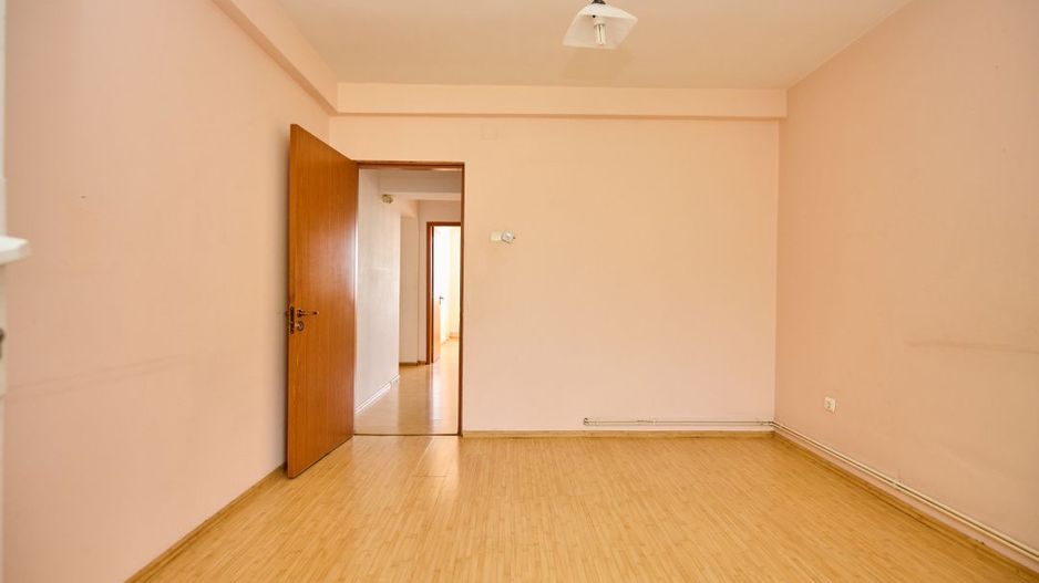 Apartament 4 Camere Decomandat | Craiovei | 3 Balcoane | Parcare - Poză 17
