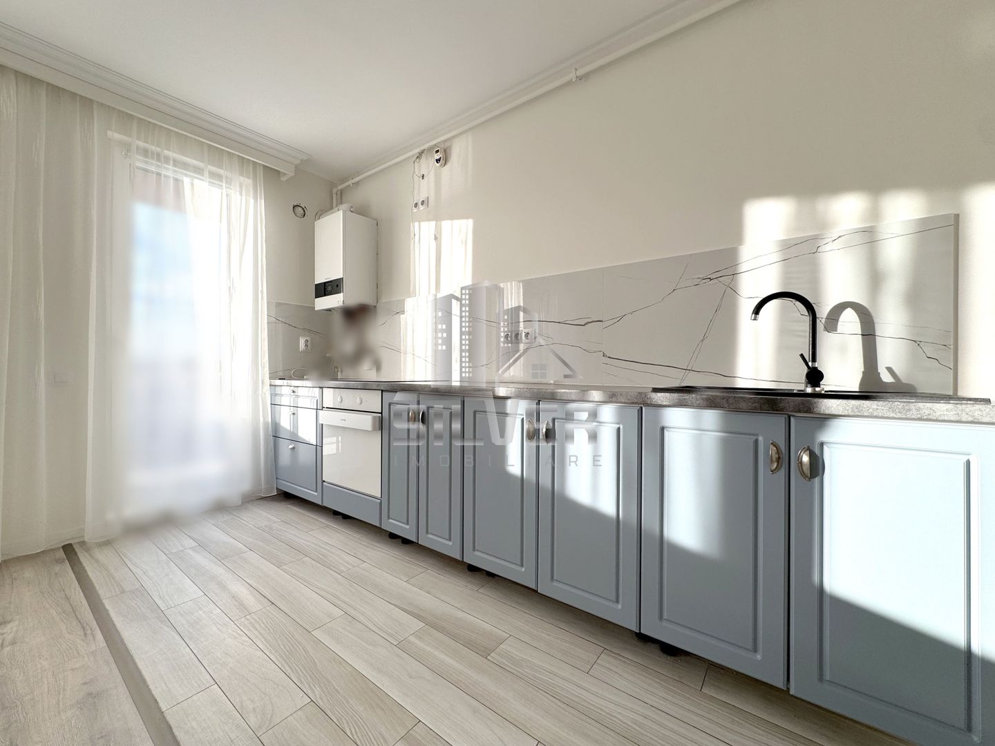 Apartament cu 4 camere /85.5mp/zona Sub Cetate. - Poză 15