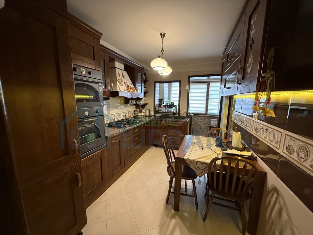 Apartament 3 camere în Iasi, zona centrală Palas - Poză 6