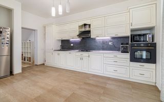 Casa in stil mediteranean cu teren generos - Poză 3