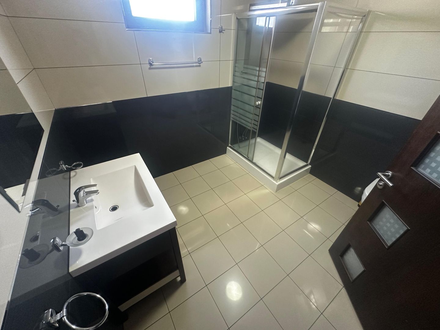 CASA INDIVIDUALA, 9 CAMERE, TEREN 475 MP, MOBILAT/UTILAT, COMIS 0% - Poză 11