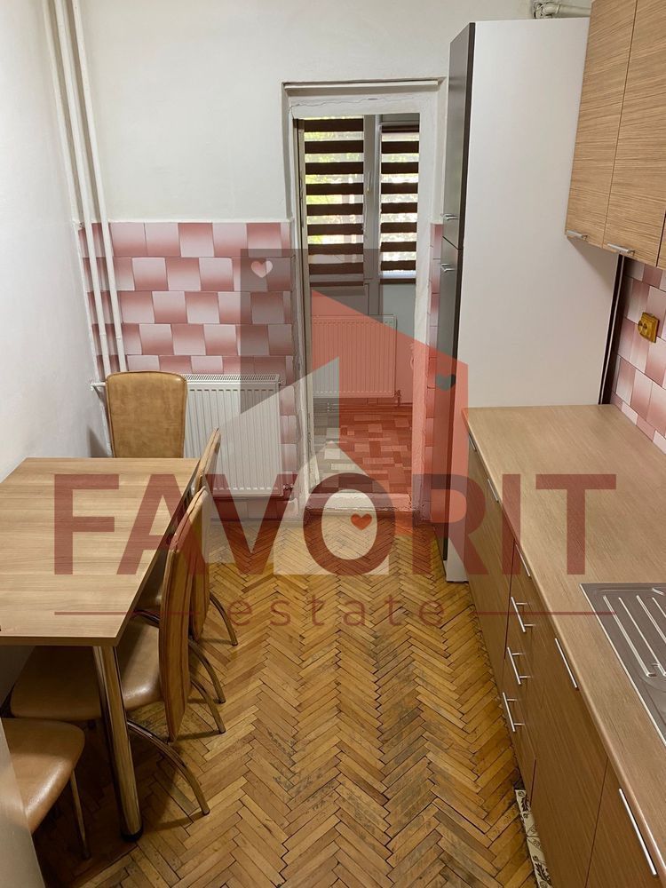 Etaj 1 . Decomandat. Zona Lipovei - Poză 5