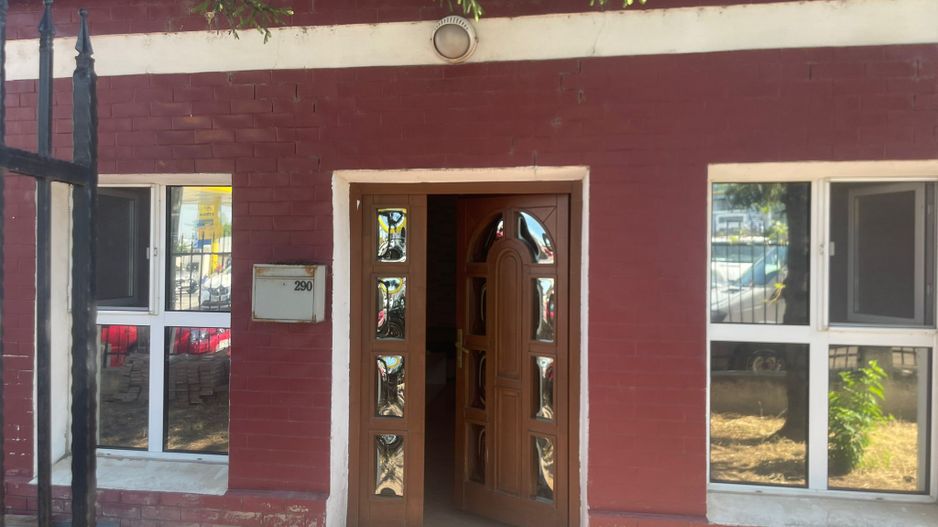 Casa de inchiriat - 200 mp - 6 dormitoare - Str. Tecuci - Poză 2